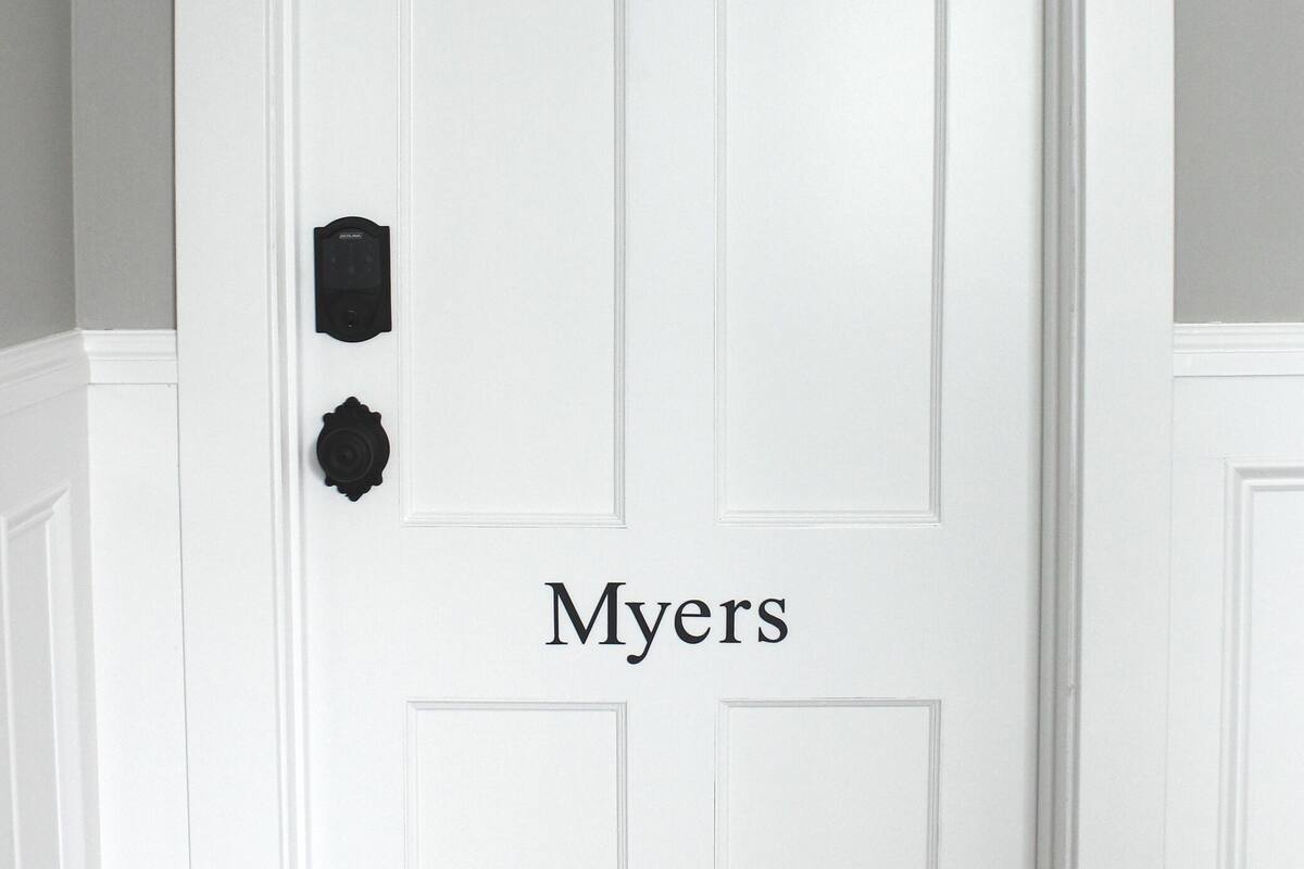 1 bedroom, Egyptian cotton sheets, premium bedding, iron/ironing board