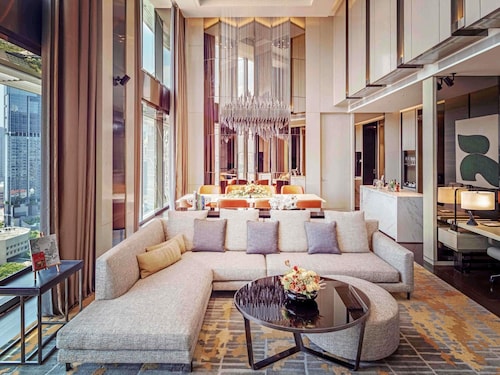 Sofitel Singapore City Centre