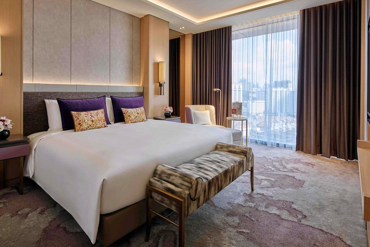 PRESTIGE SUITE, Club Millésime Access, 1 King Bed, Heritage or City View | 1 Schlafzimmer, hochwertige Bettwaren, Daunenbettdecken, Minibar
