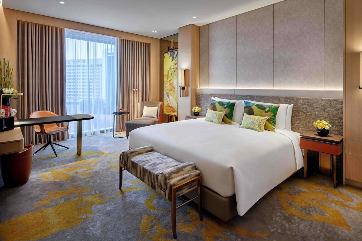 LUXURY CLUB ROOM, Club Millésime Access, 1 King Bed, Heritage or Pool View, High Floor | Premium bedding, down comforters, minibar, in-room safe