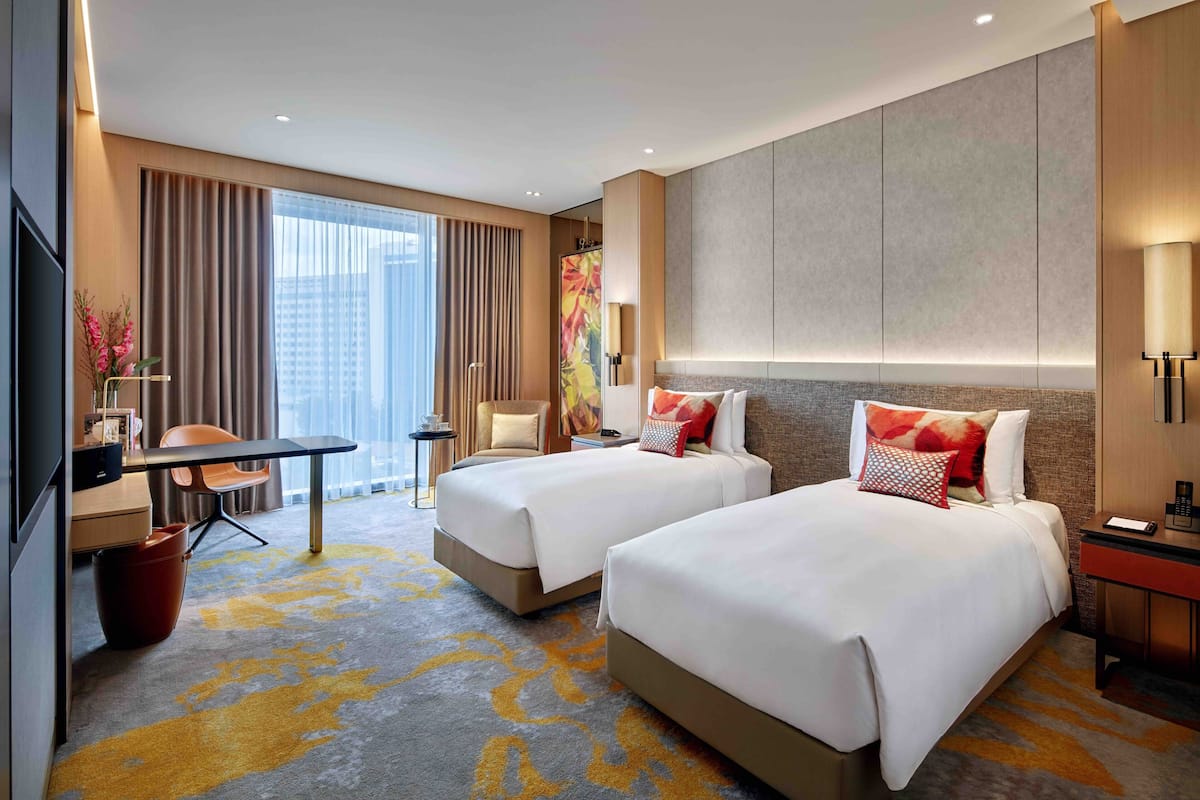 1 bedroom, premium bedding, down comforters, minibar