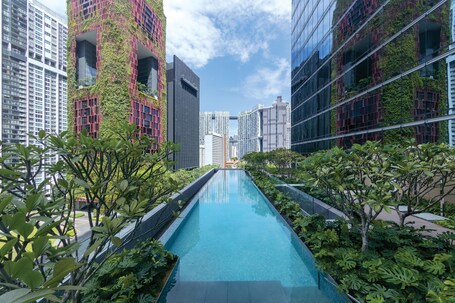 Sofitel Singapore City Centre - Image 1