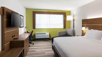 Premium bedding, in-room safe, desk, blackout drapes