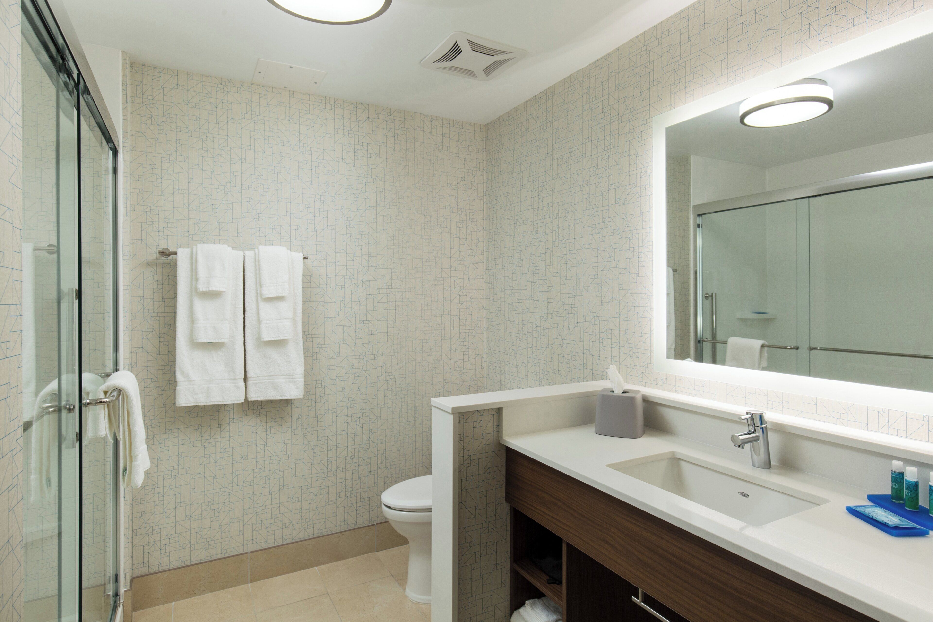 Photo - Holiday Inn Express Visalia Sequoia Gateway Area by IHG