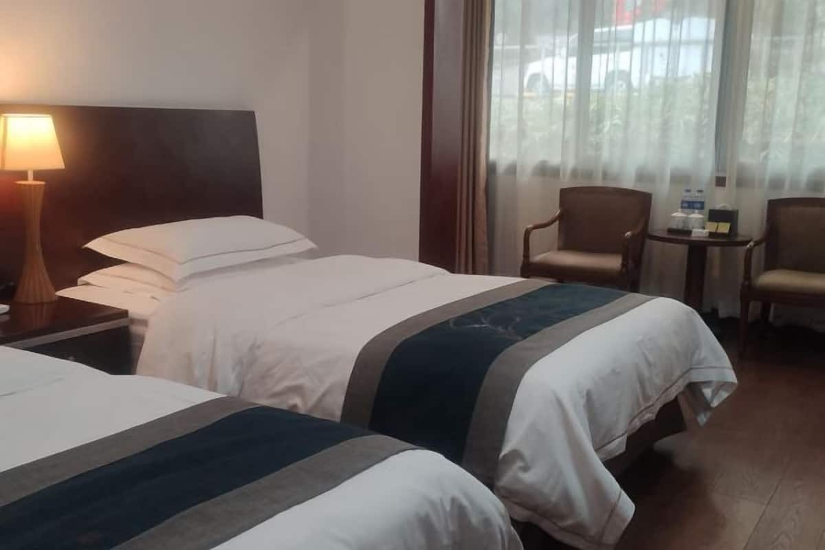 Minibar, in-room safe, desk, blackout curtains