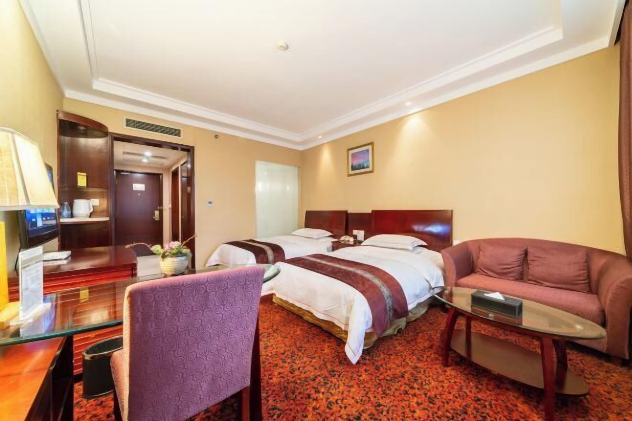 Minibar, in-room safe, desk, blackout curtains