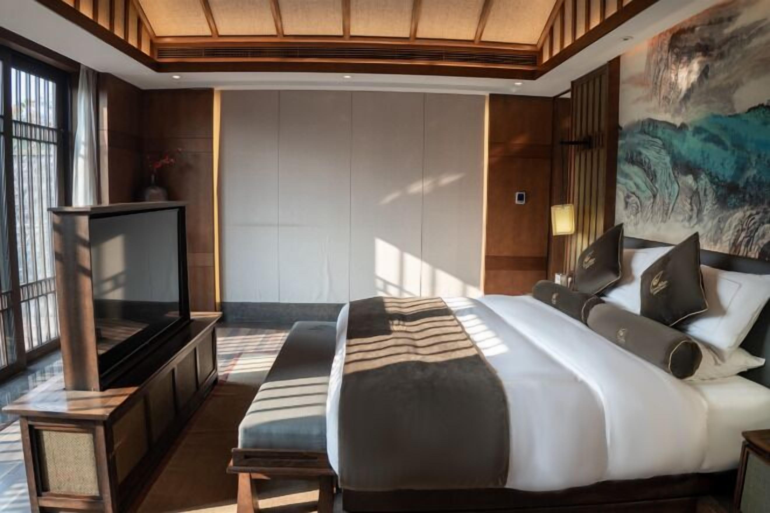 Minibar, in-room safe, desk, blackout curtains