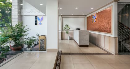 SAZI Erato Hotel - Free Airport & Breakfast