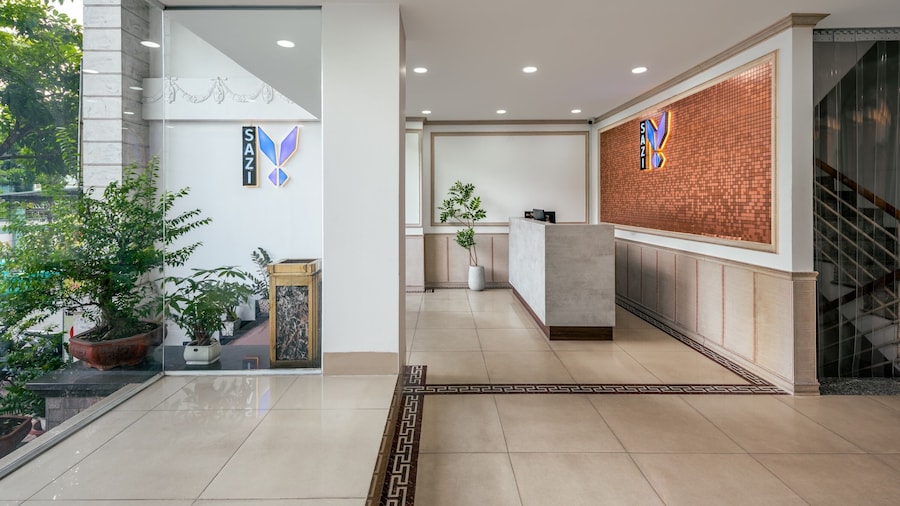 SAZI Erato Hotel - Free Airport & Breakfast
