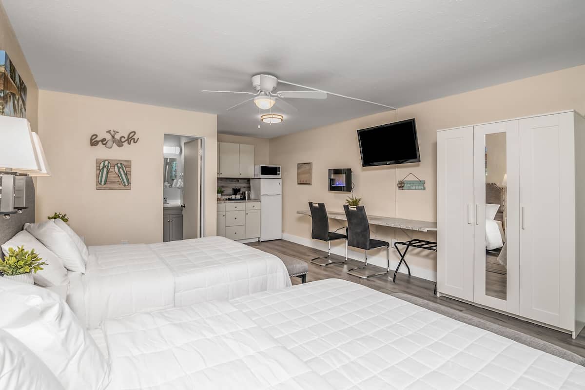 Deluxe Studio, 2 Queen Beds, Kitchenette | 1 bedroom, blackout drapes, iron/ironing board, free WiFi
