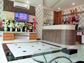 Check-in/check-out kiosk