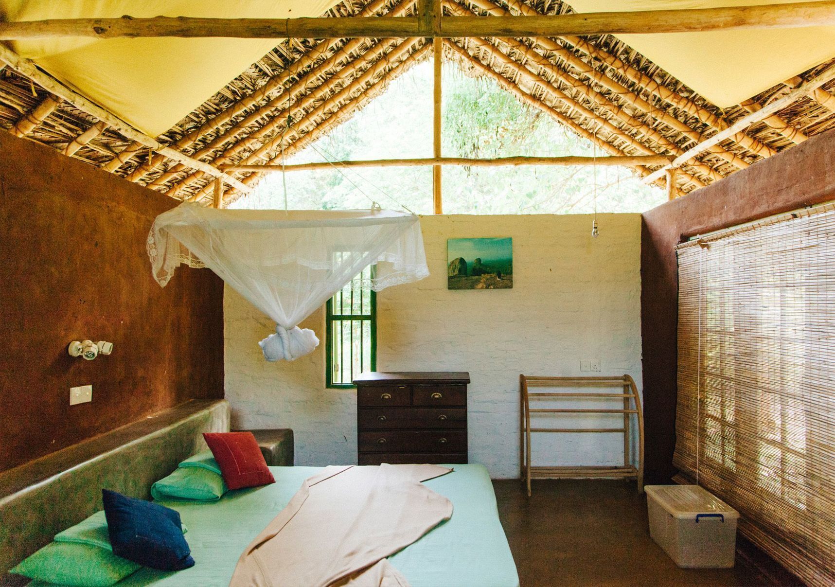 In-room safe, free WiFi, bed sheets