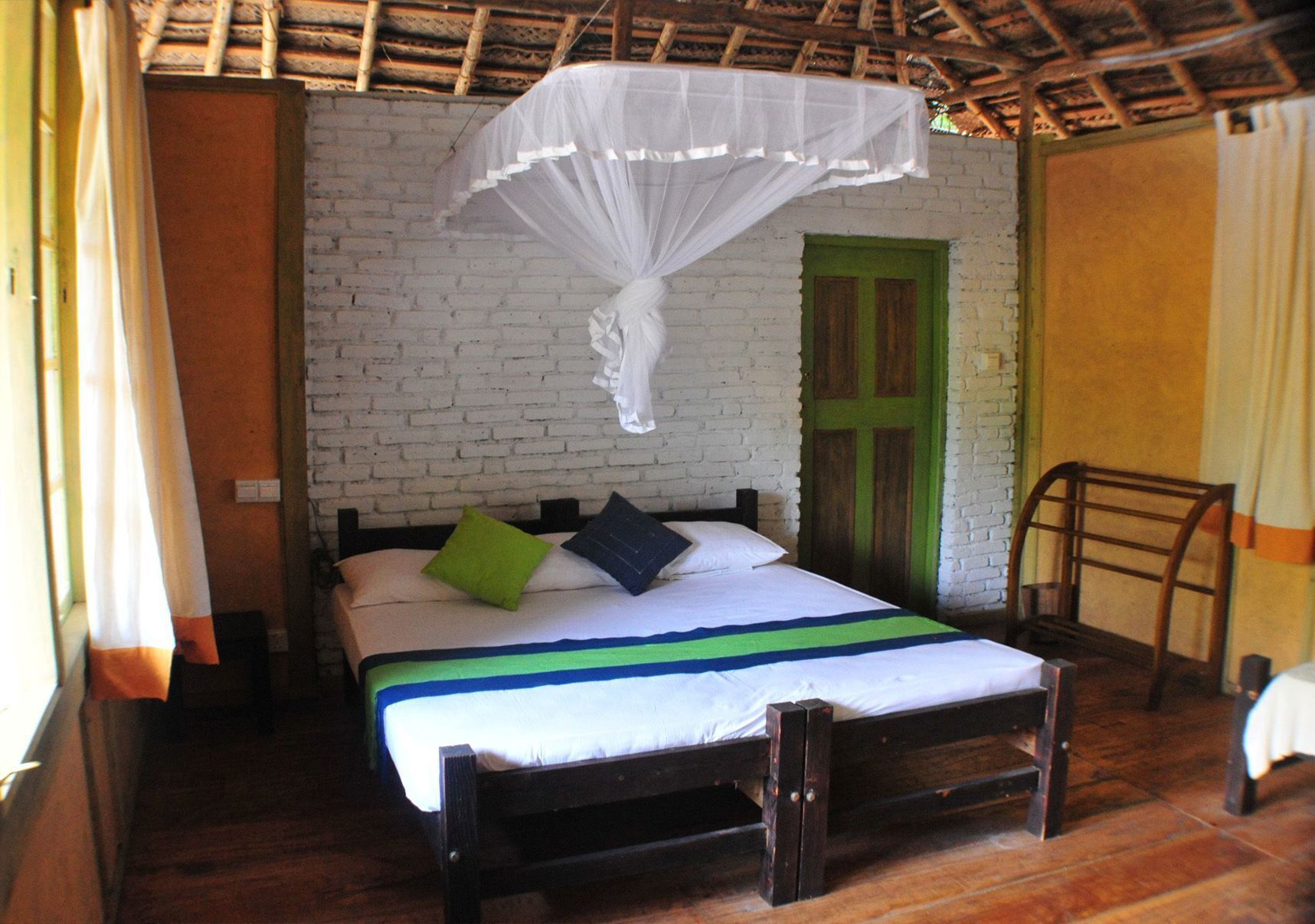In-room safe, free WiFi, bed sheets