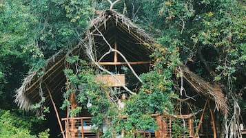 Deluxe Tree House, 1 Bedroom, Balcony, Garden View | In-room safe, free WiFi, bed sheets