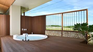 Bathtub spa outdoor