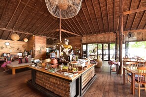 Daily buffet breakfast for a fee