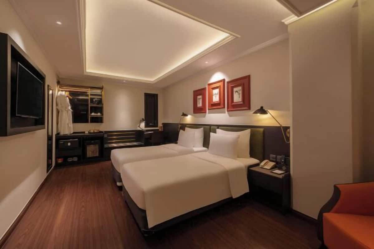 Minibar, in-room safe, blackout curtains, soundproofing