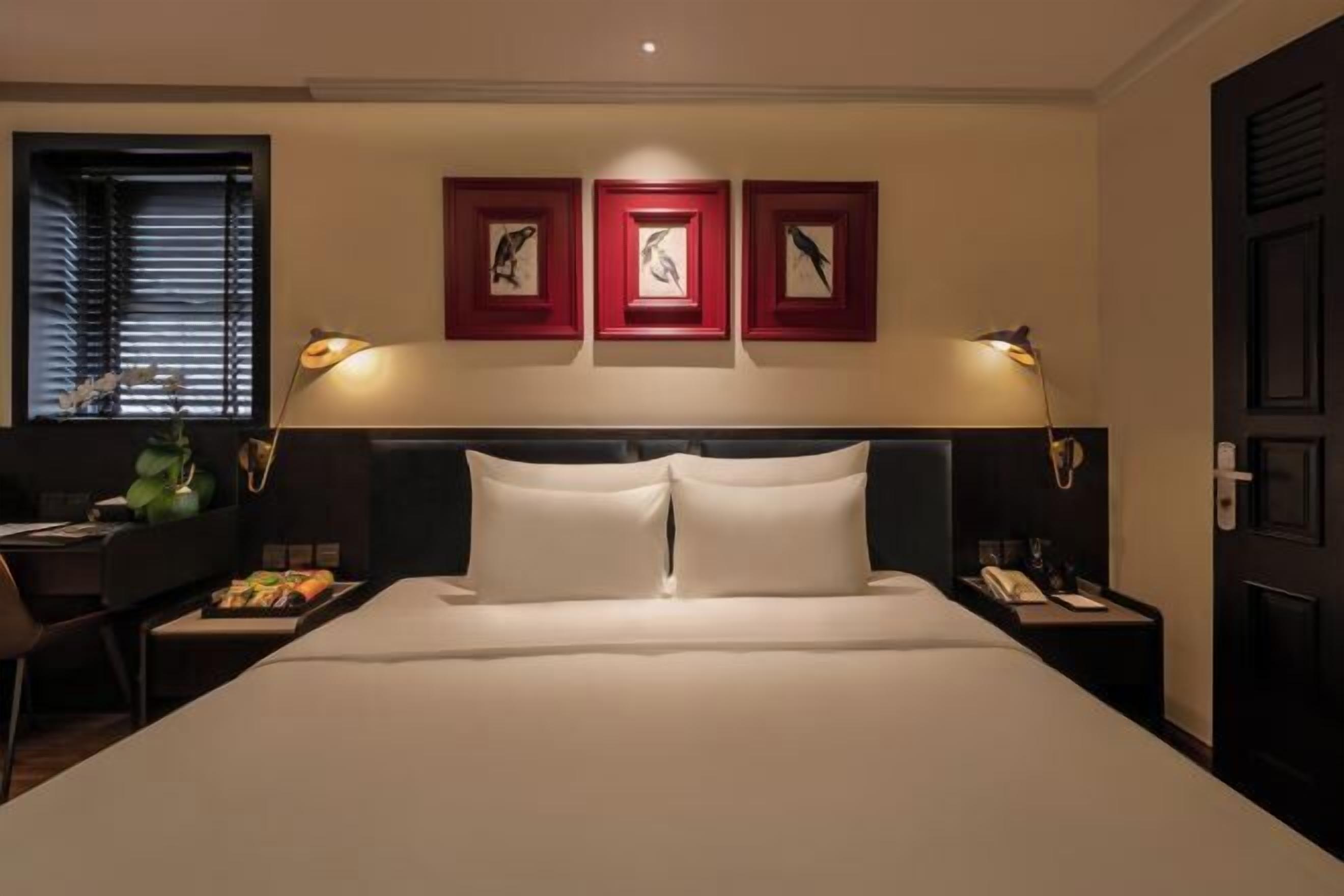 Minibar, caja de seguridad en la habitación y cortinas blackout 