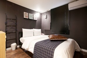 Desk, free WiFi - Kotel Sinchon (Seoul)