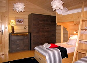 Chalet, 2 chambres, vue montagne (Number 2) | Literie de qualité supérieure, bureau, fer et planche à repasser