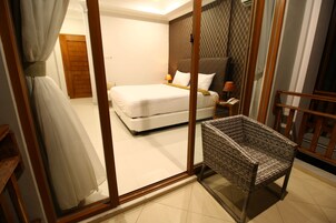Habitación Deluxe con 1 cama doble o 2 individuales | Escritorio, cortinas opacas, wifi gratis