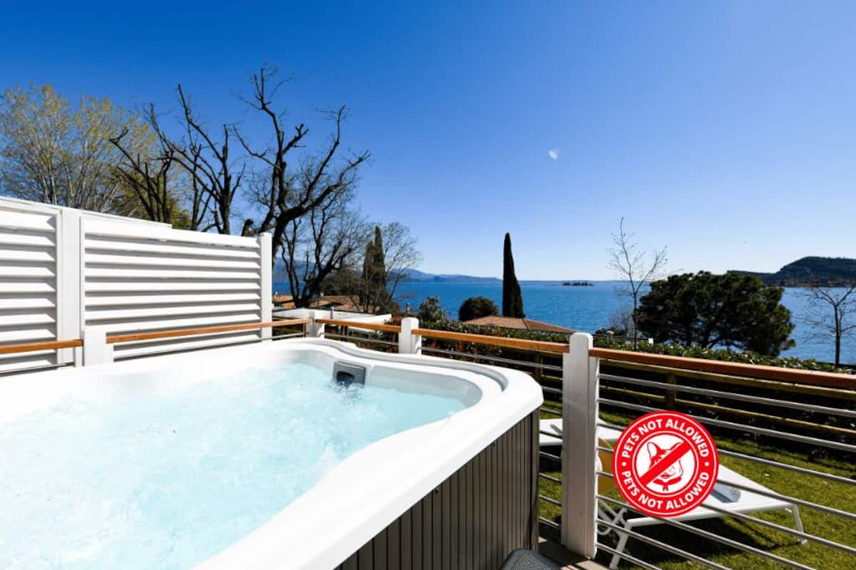 Exclusive Mobile Home | Tab spa persendirian