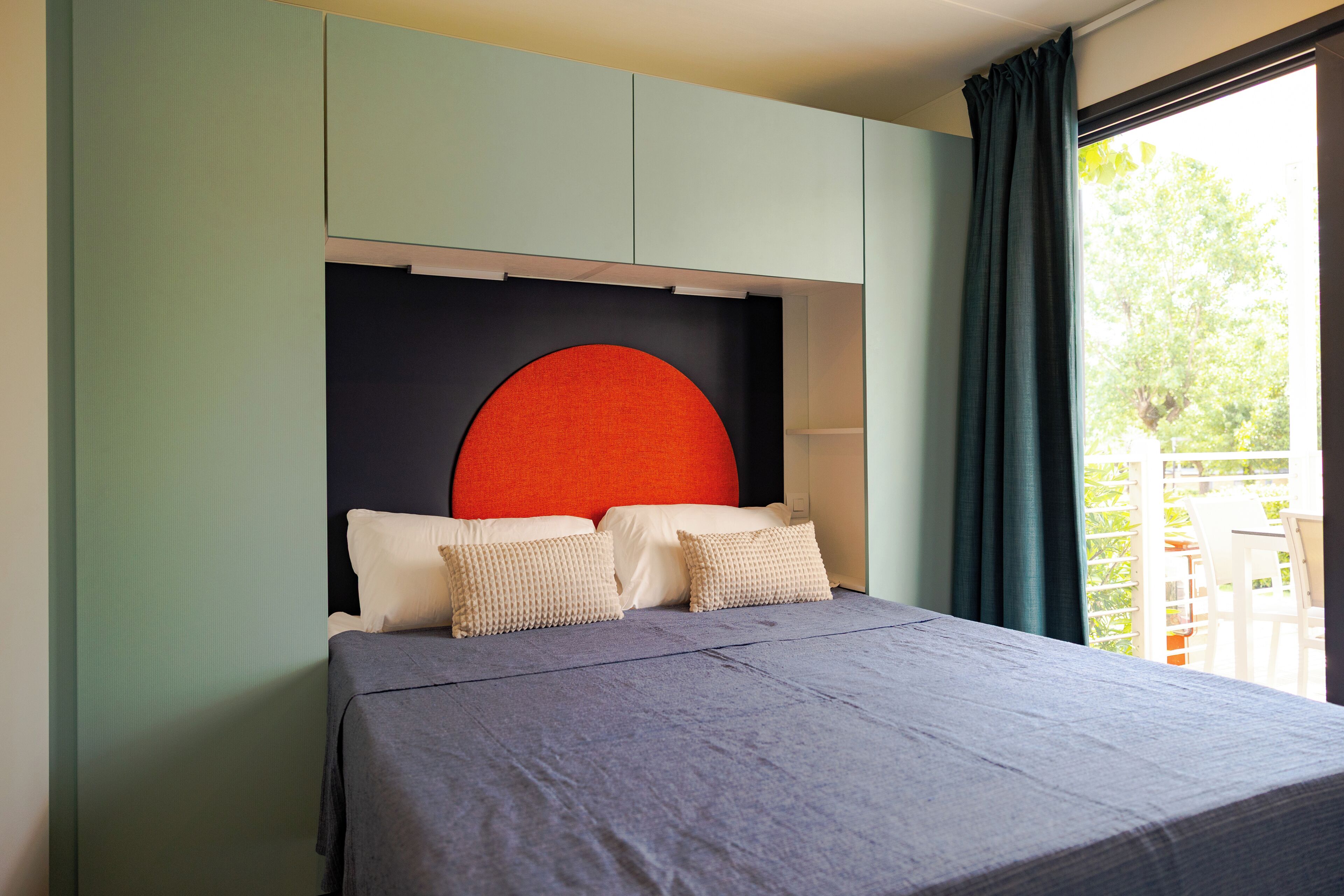 Husvogn – grand | Dundyner, safe på rommet og sengetøy