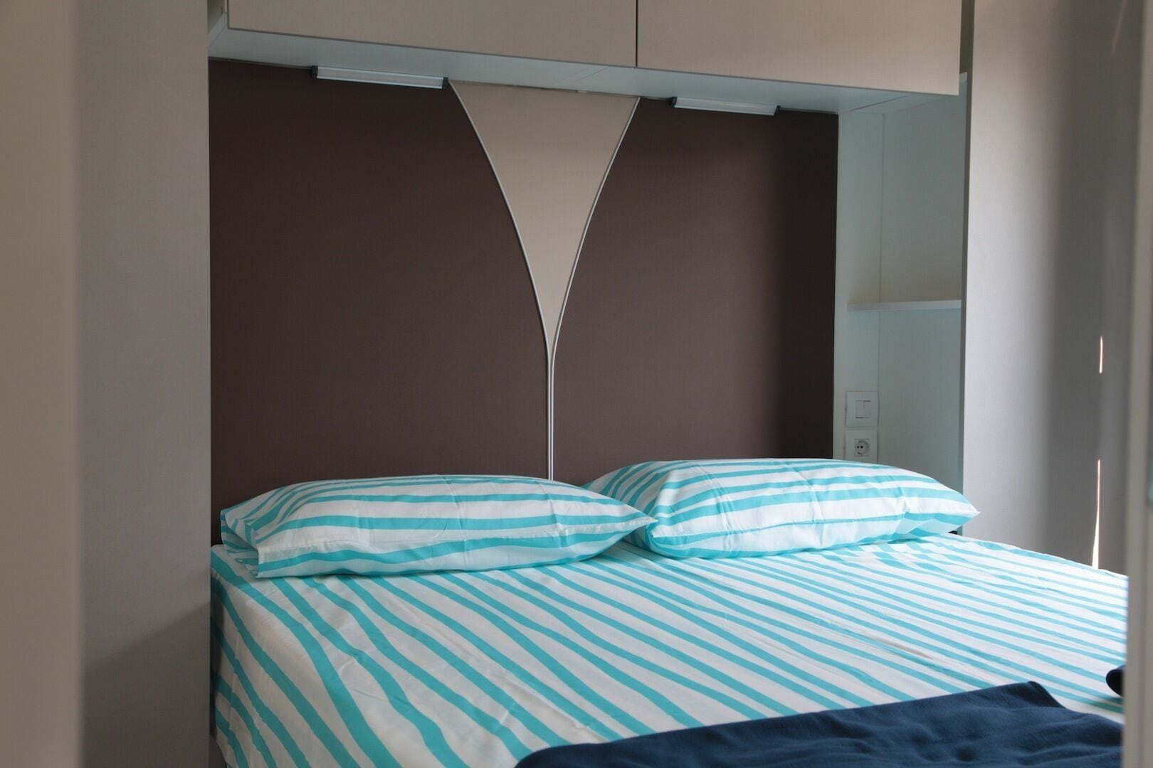 Dundyner, safe på rommet og sengetøy