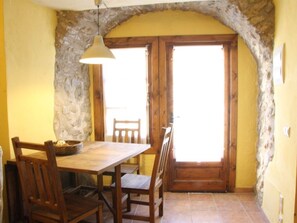 Apartment, Ensuite, Mountain View (Ca la Claudina) | Dining