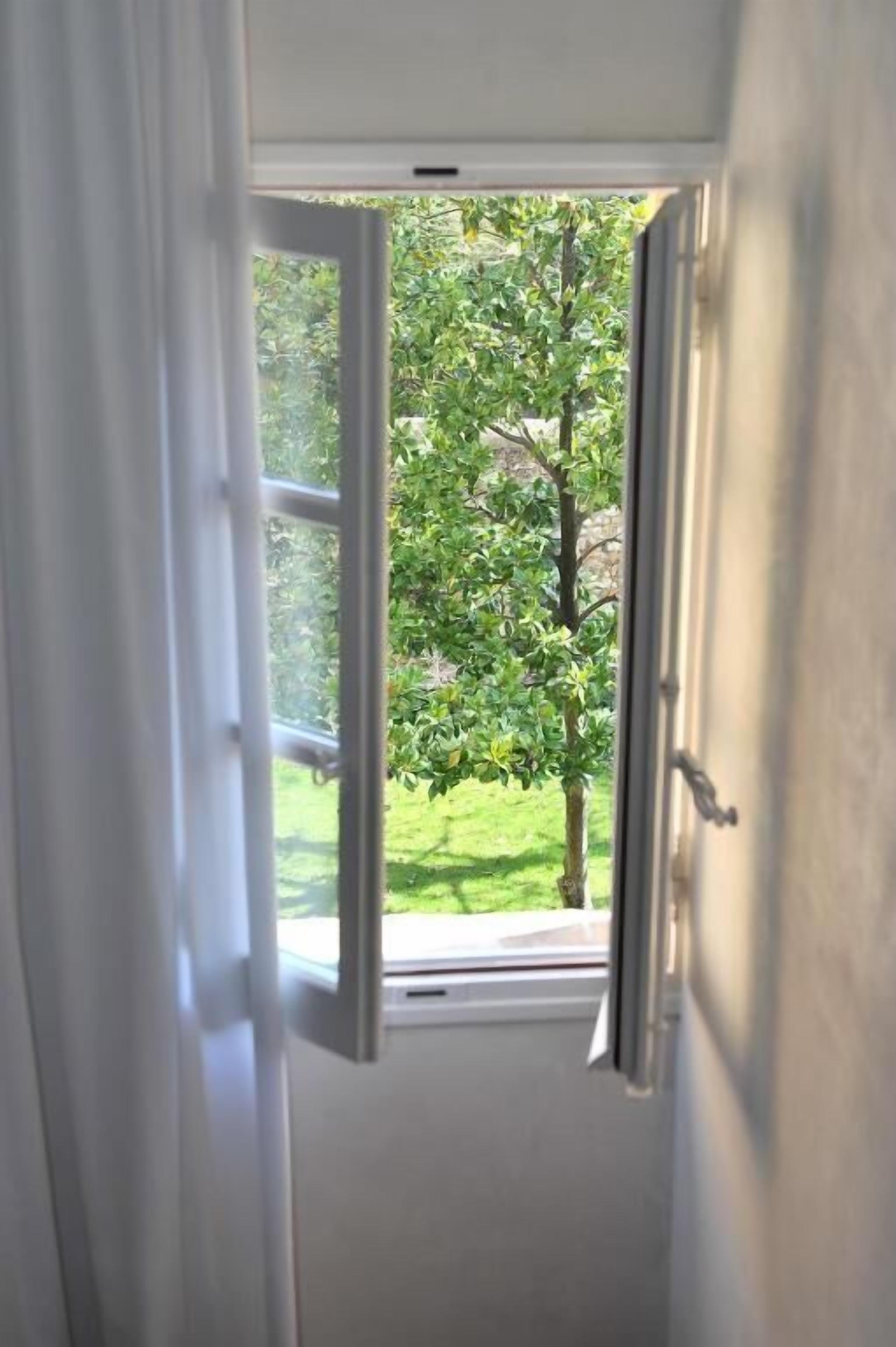 in-room safe, individually decorated, individually furnished, desk