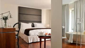 Premium Double Room | In-room safe, individually decorated, individually furnished, desk