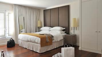 In-room safe, individually decorated, individually furnished, desk