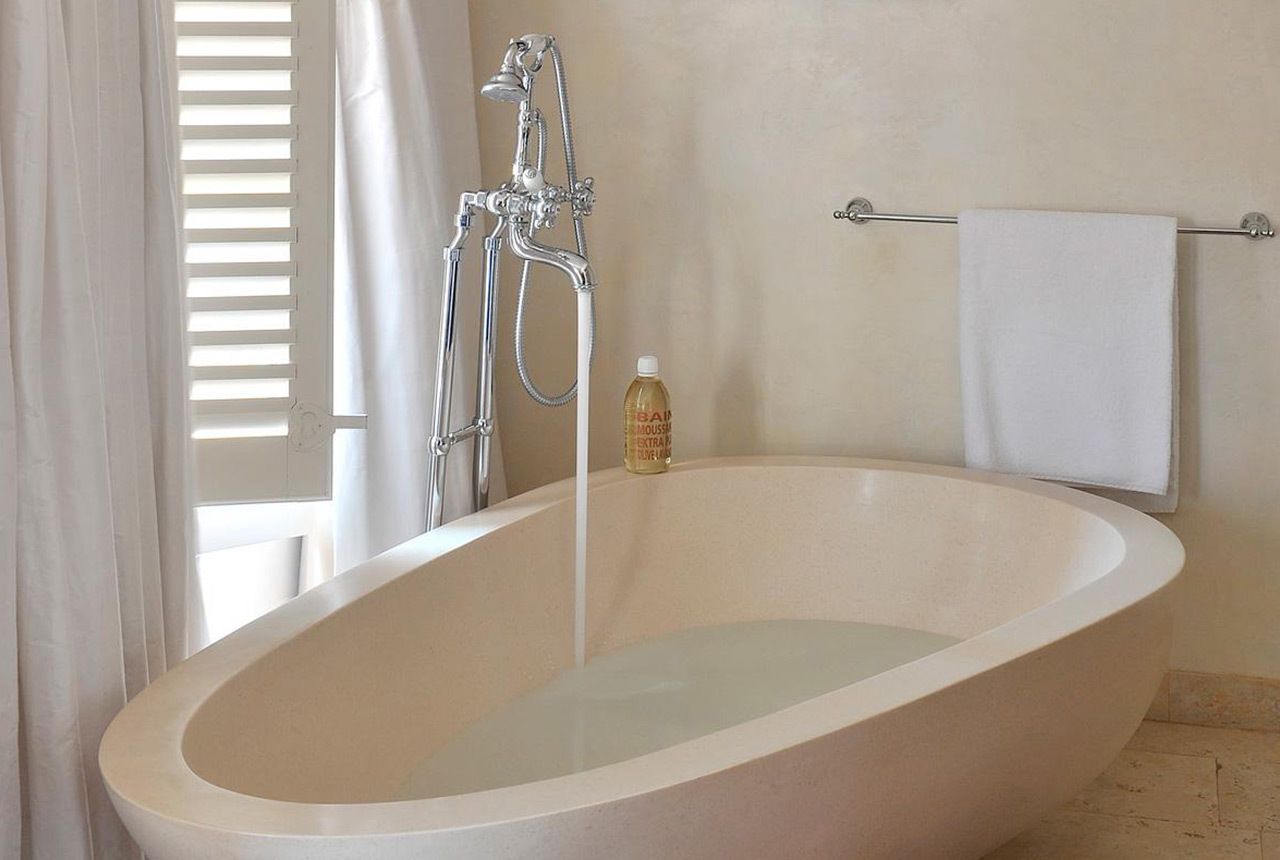 suite | bathroom | shower, free toiletries, hair dryer, bathrobes