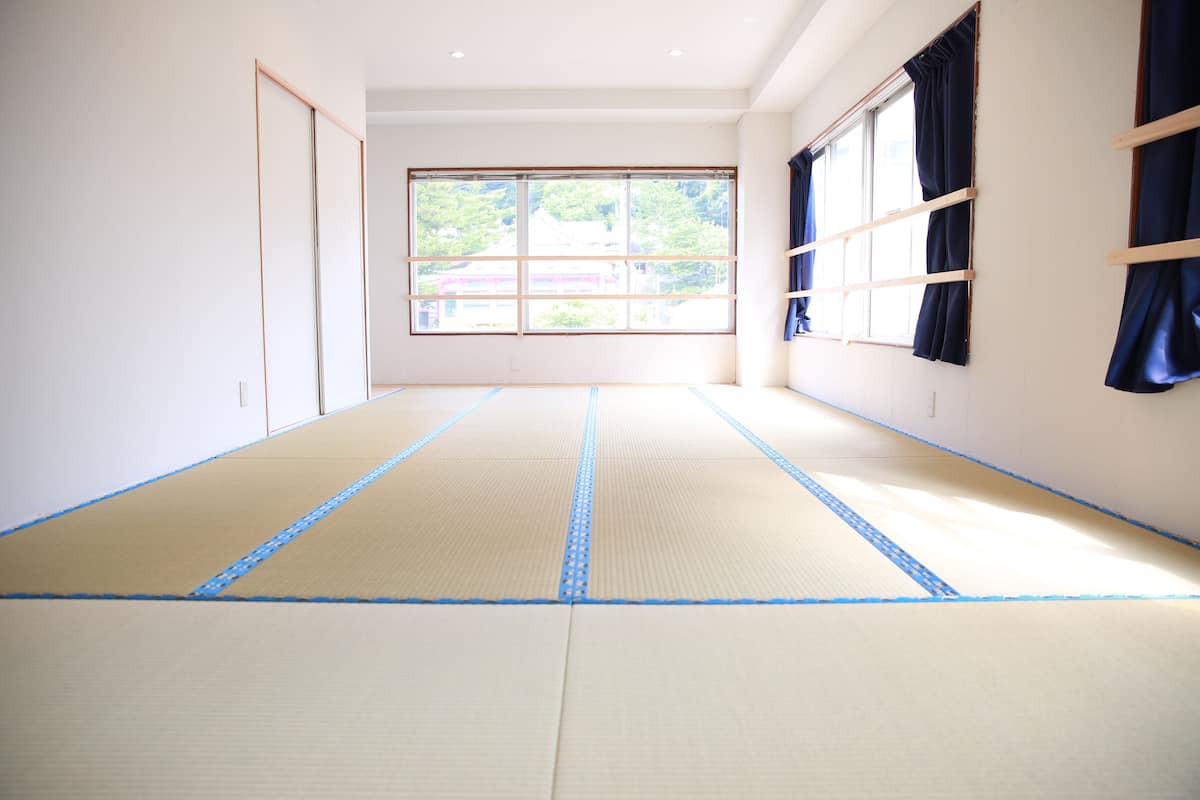 Japanese Private Room | WiFi (free), bed sheets