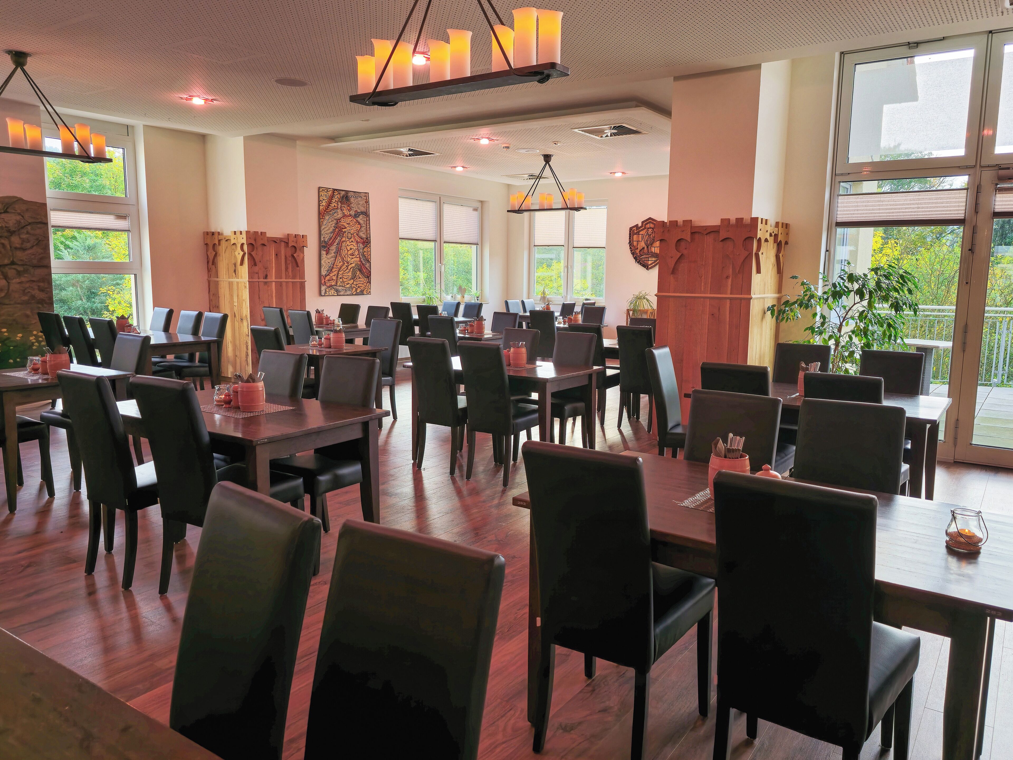 บริการอาหารเช้า อาหารกลางวัน อาหารเย็น, อาหารนานาชาติ