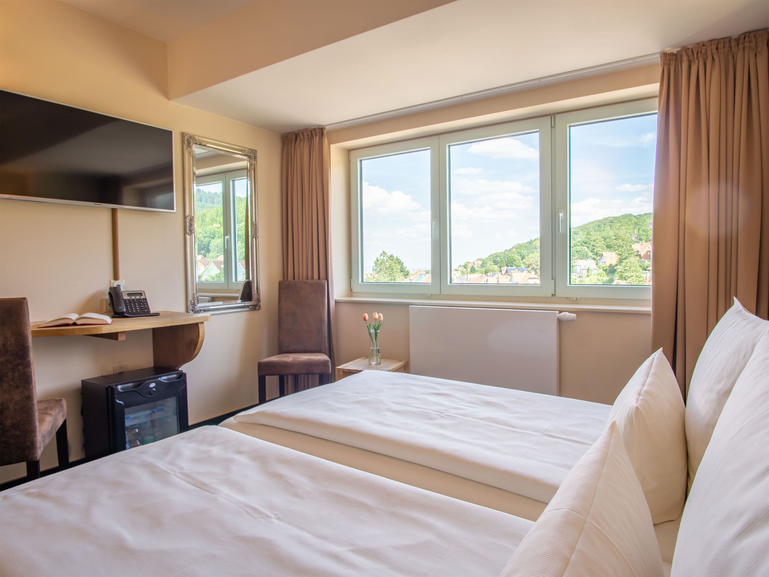 Hypo-allergenic bedding, free minibar, in-room safe, soundproofing