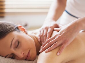 علاجات للجسم، جلسات تدليك بالأحجار الساخنة، معالجات لتقشير البشرة