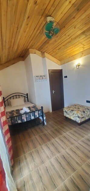 Estúdio clássico, 1 quarto, cozinha americana, no pátio | Cofres nos quartos, individualmente decorados