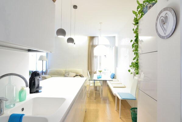 Appartement, 3 chambres | Baignoire relaxante profonde