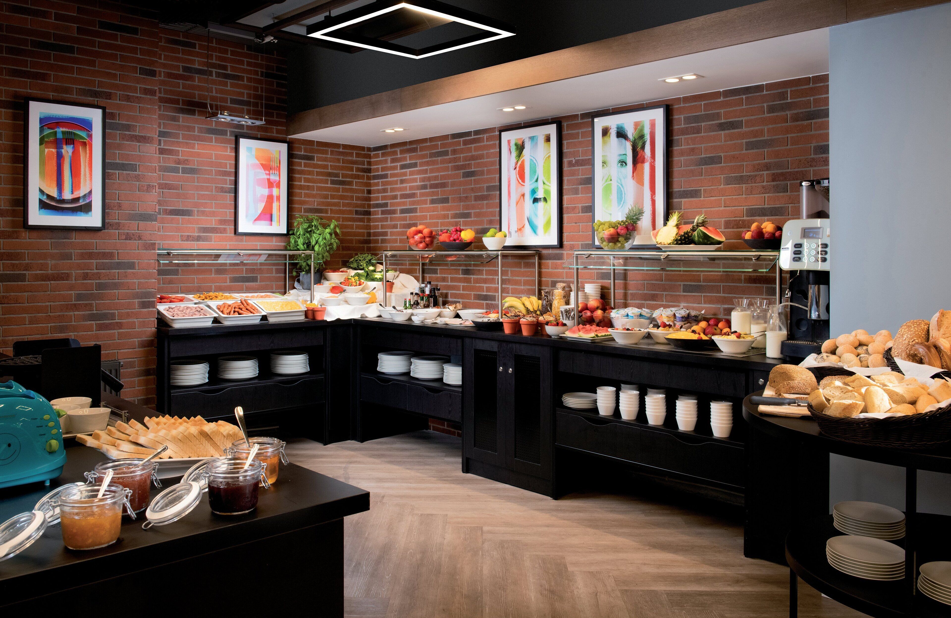 Daily buffet breakfast (EUR 15.85 per person)