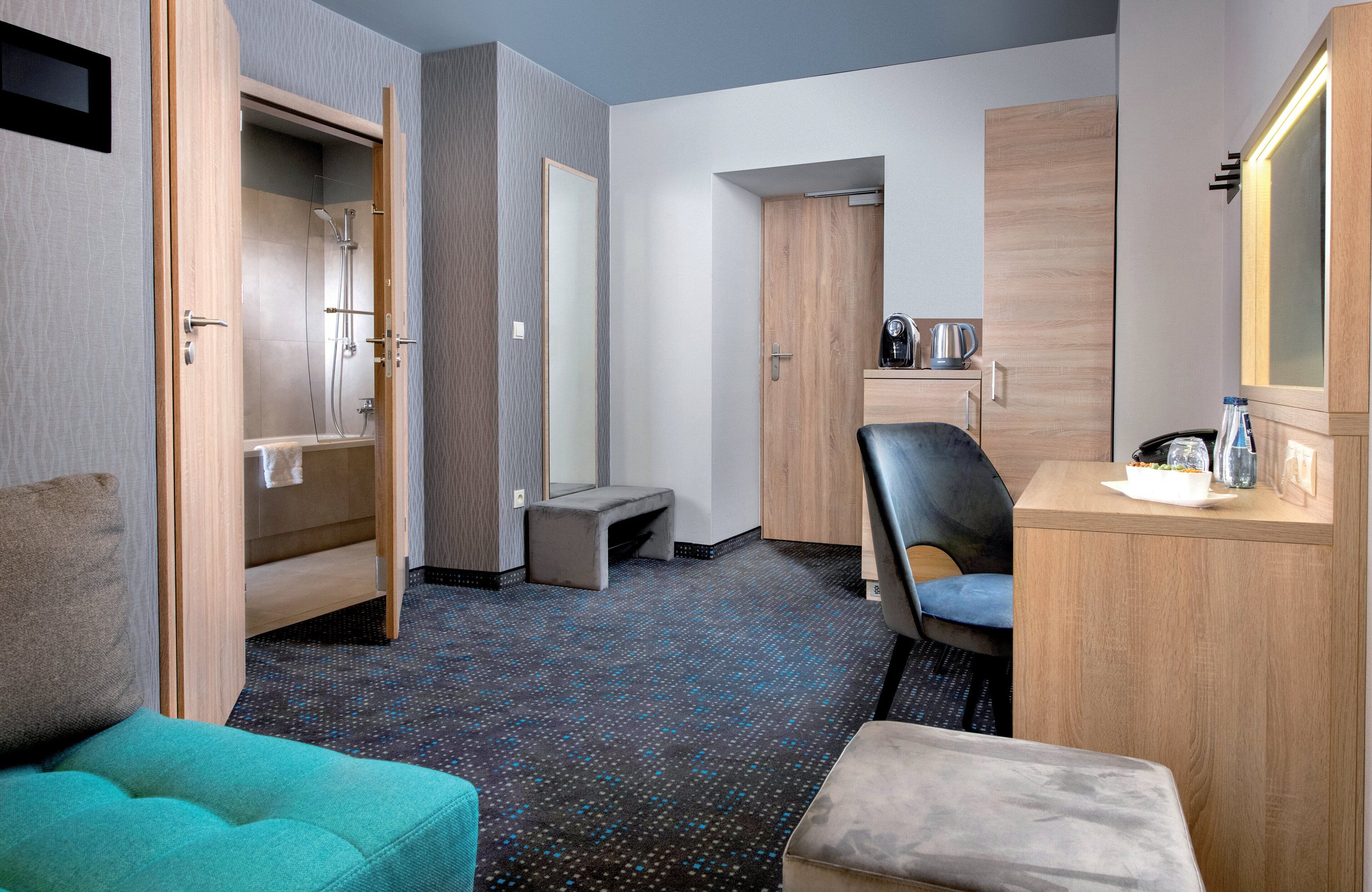 deluxe room | 1 bedroom, in-room safe, soundproofing, free wifi