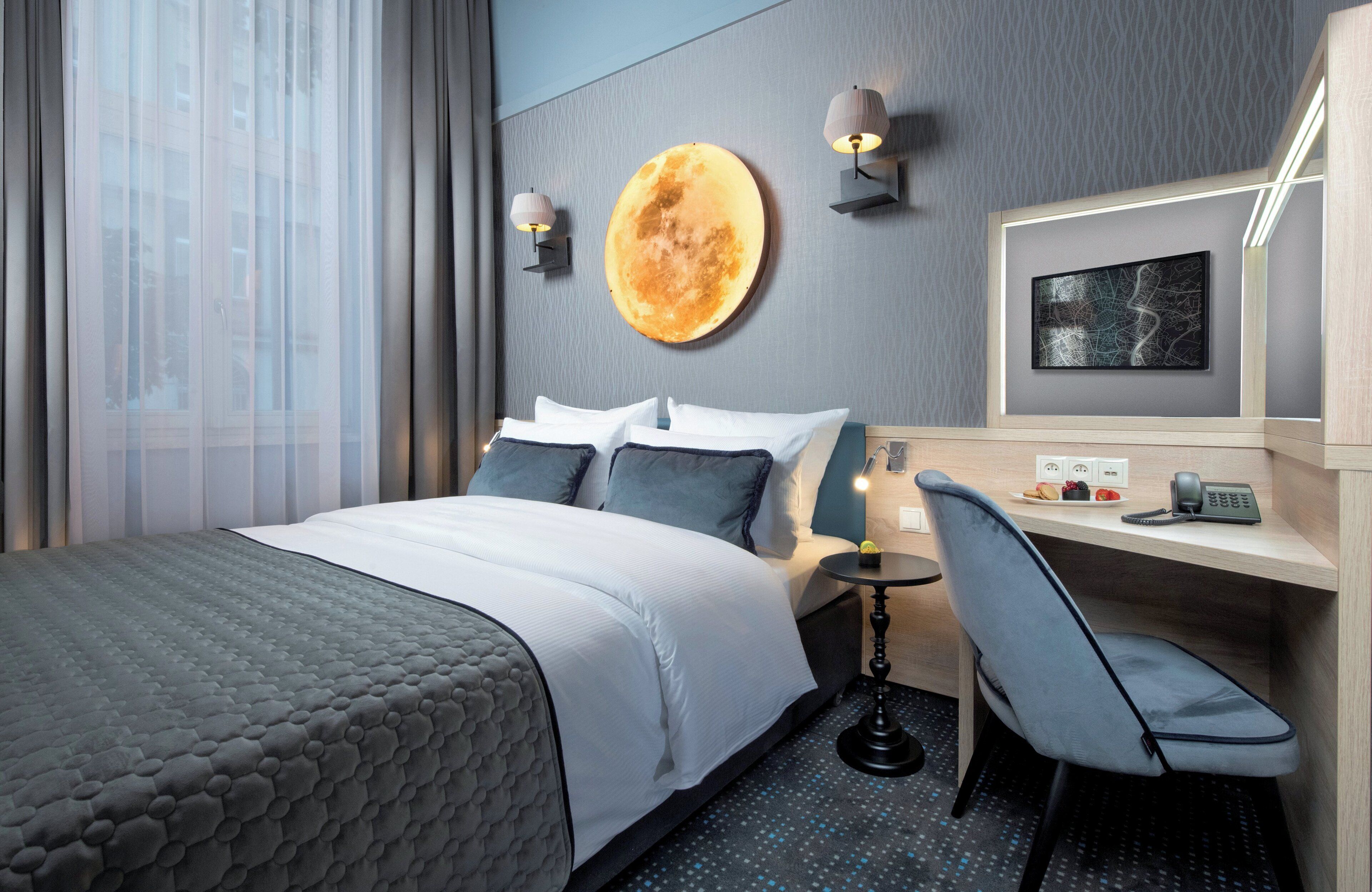 Comfort Double Room | In-room safe, soundproofing, WiFi (free), bed sheets