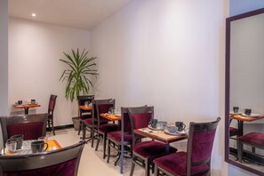 Daily continental breakfast (EUR 12.50 per person) - Hotel La Perle Montparnasse (Paris)