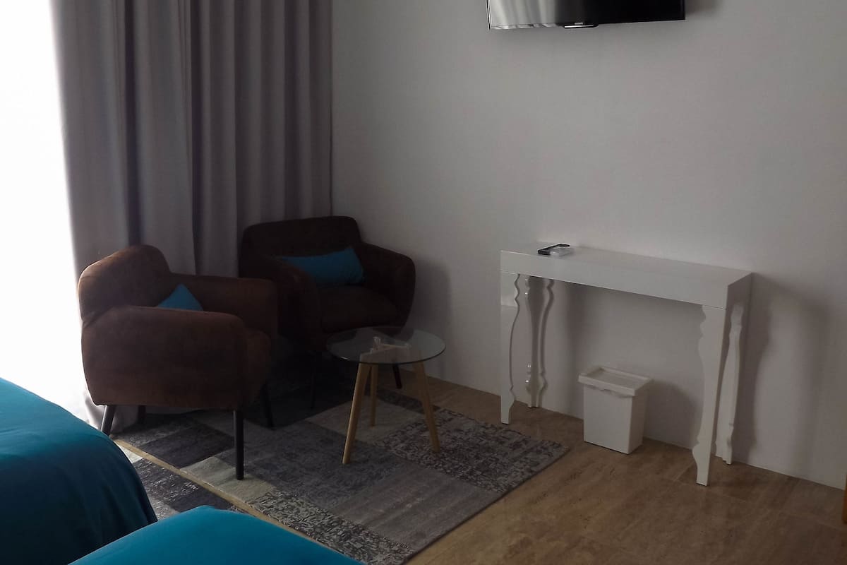 Quarto duplo luxo | Roupas de cama premium, individualmente decorados