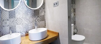 Meeting Point Hostels