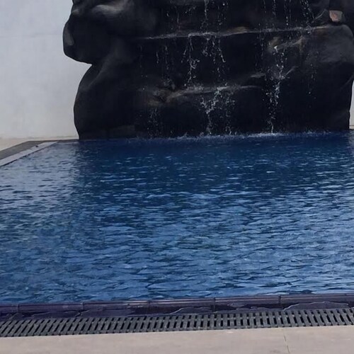 Mahakumara White House Hotel