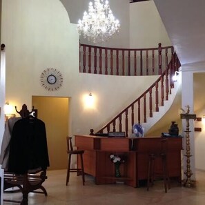 Staircase - Mahakumara White House Hotel (Wadduwa)