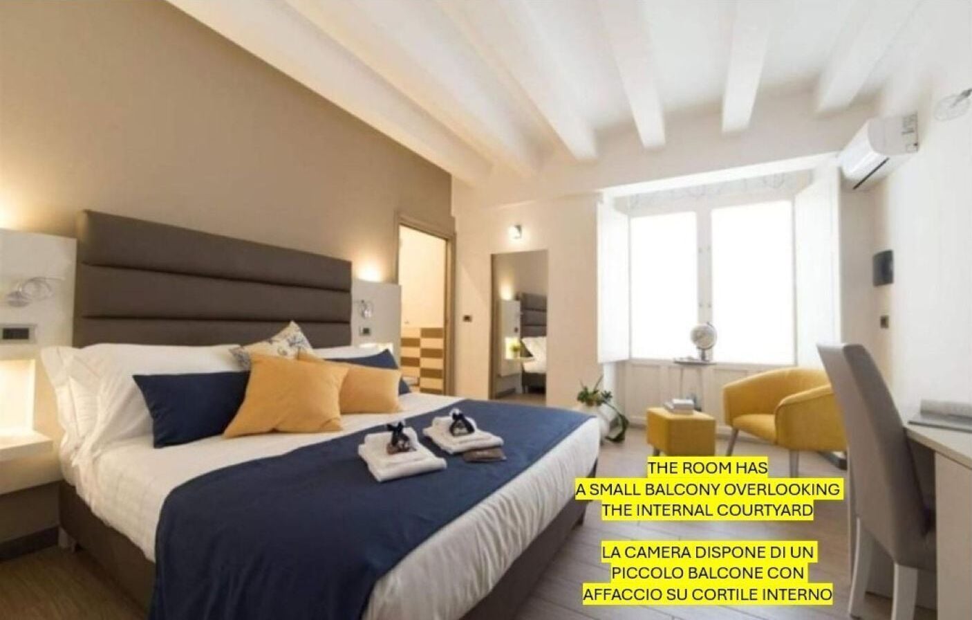 Camera piccolo balcone con affaccio su cortile interno