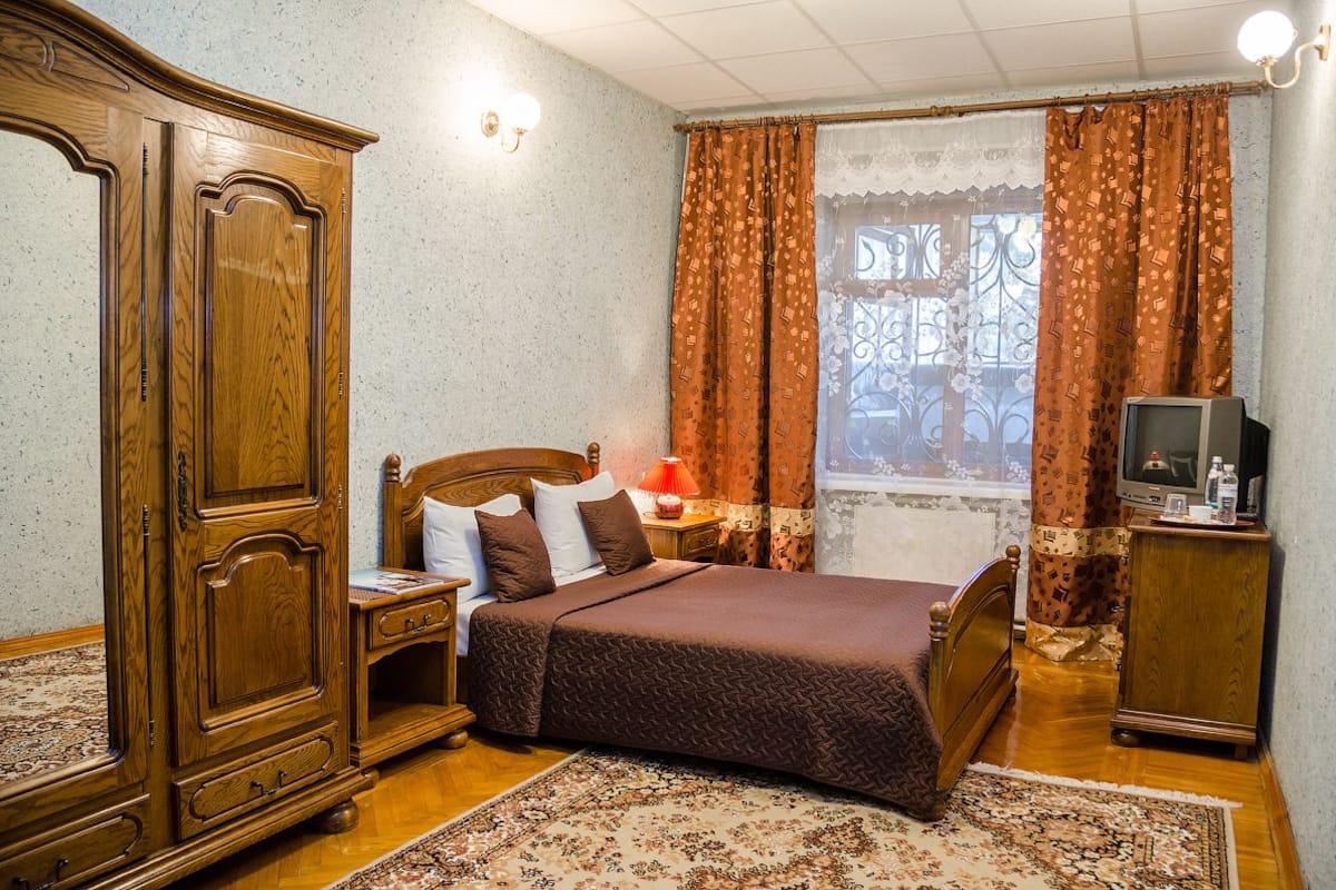 1 bedroom, minibar, desk, WiFi (free)