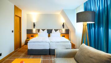 Standaard tweepersoonskamer, voor 1 persoon | Een kluis op de kamer, een bureau, een laptopwerkplek